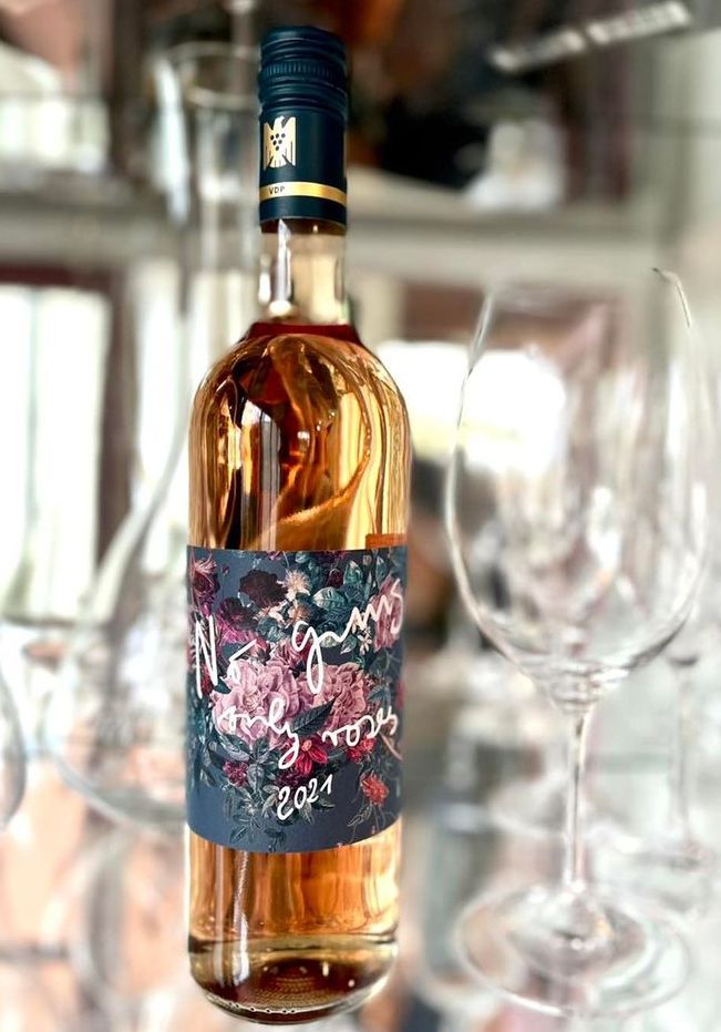 Muskat-Trollinger Rosé | NO GUNS ONLY ROSES. |  VDP.Gutswein 